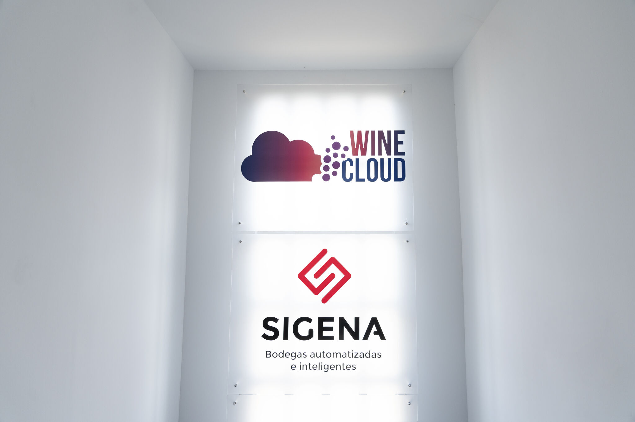 Instalaciones corporativas de SIGENA y WineCloud